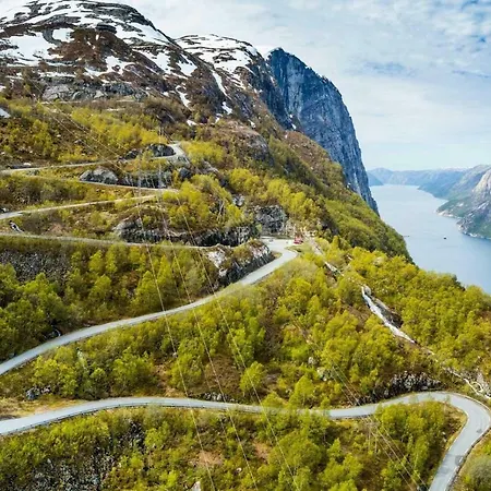 Experience Norway On 4 Wheels